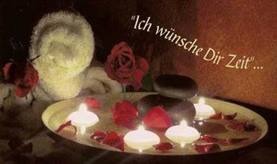 Ein Bild, das Kerze, Geburtstagstorte, Im Haus, Nachspeise enthält.

KI-generierte Inhalte können fehlerhaft sein.